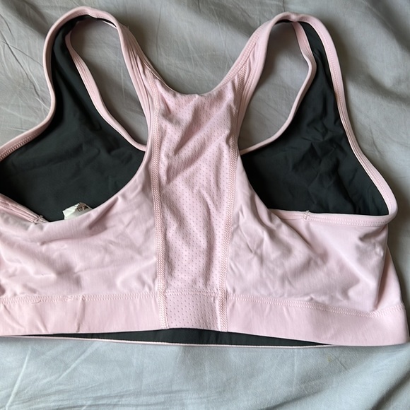 Champion sports bra - Picture 2 of 3